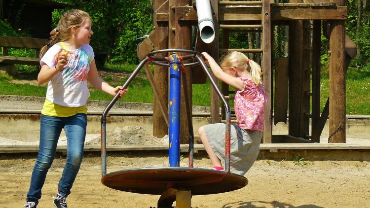 FDP-Wiefelstede-Ammerland-Grote-Placken-Baugebiet-Spielplatz-Michael-Koch-Hartmut-Bruns